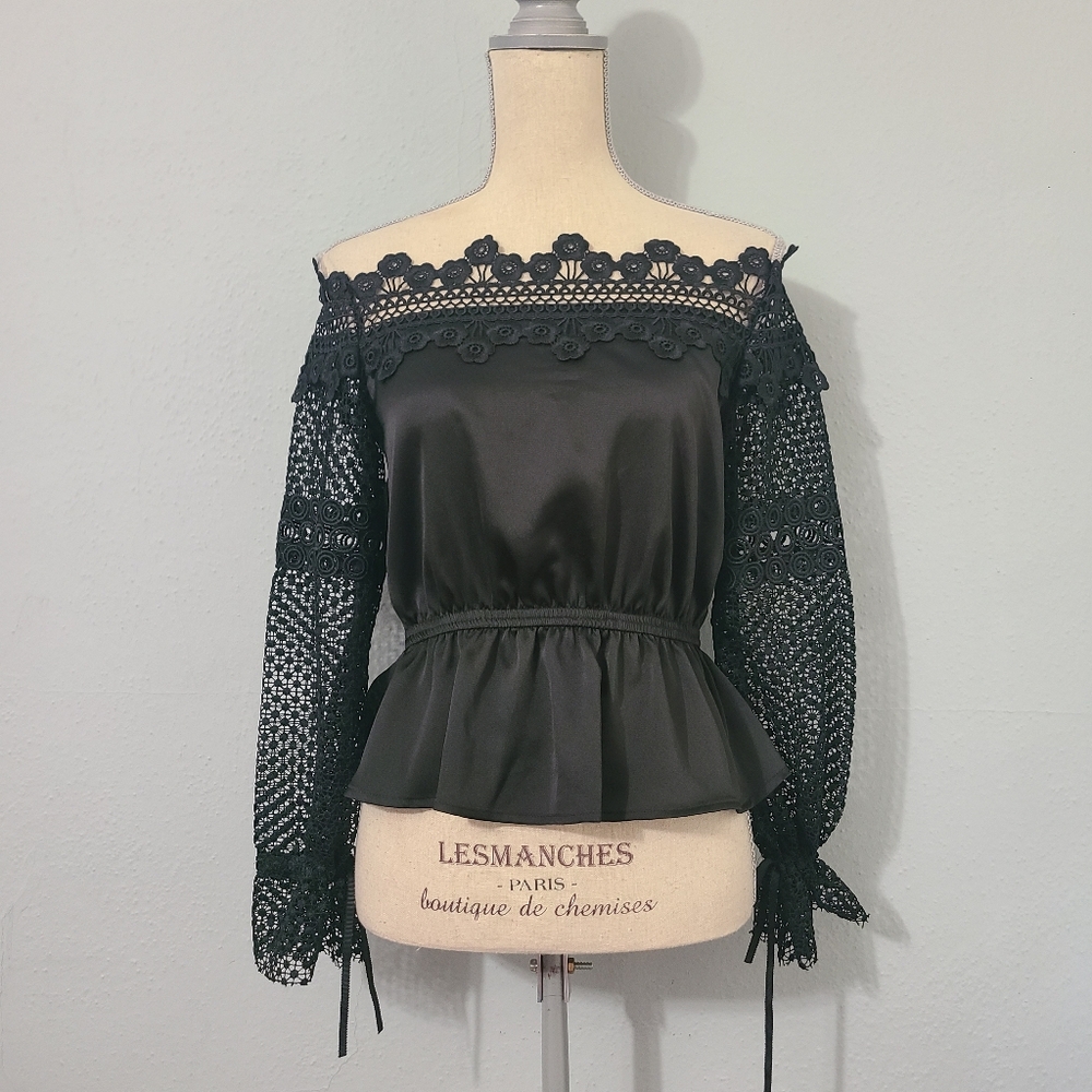 Self Portrait Crepe Lace Off-Shoulder Top in Black Embroidered Floral NWT Size 4